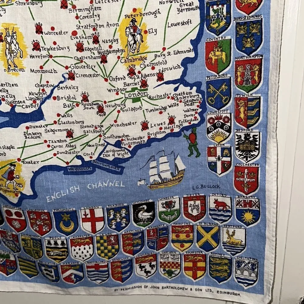 Vtg Irish Linen tea towel/wall hanging‎ of a Historical Map of England and Wales